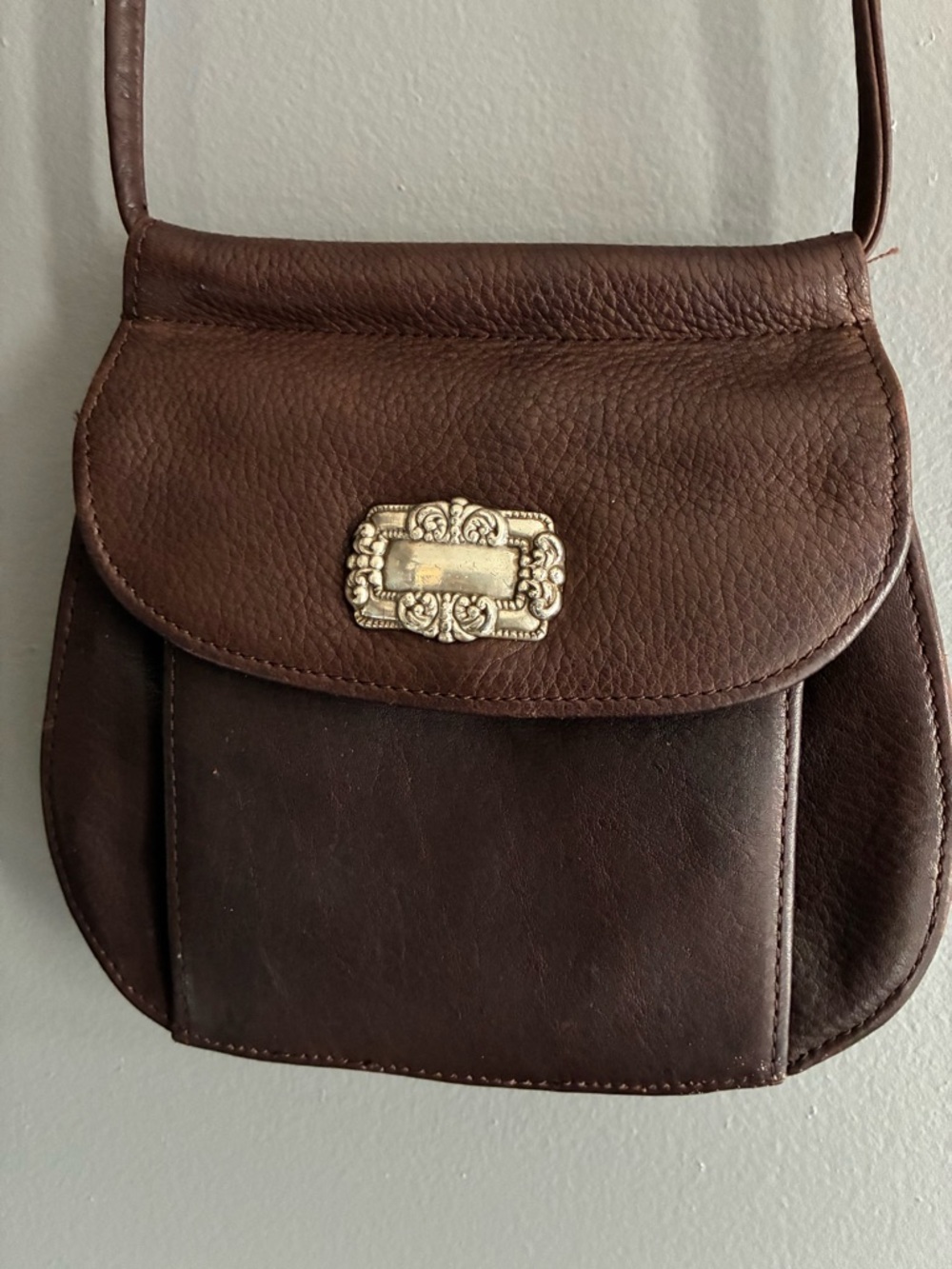 Fossil Vintage Brown Leather Crossbody Bag with Silver Medallion Embellishment